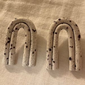 Ceramic clay modern arch earrings